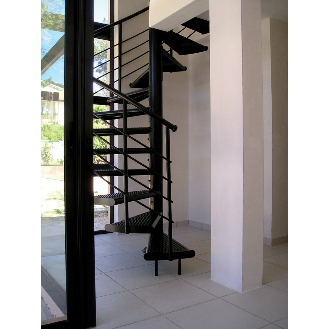 Escalier acier laqué BASTINGAGE - Escaliers en métal : Escaliers Échelle  Européenne