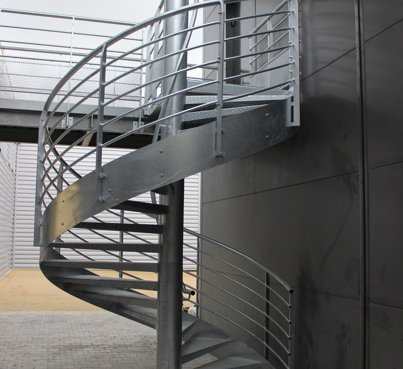 Escalier hélicoïdal extérieur horizontal